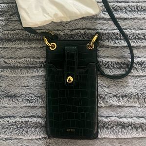 JW PEI Quinn phone bag